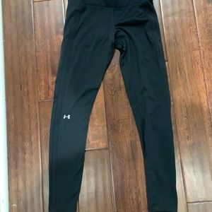 Black under armor leggings